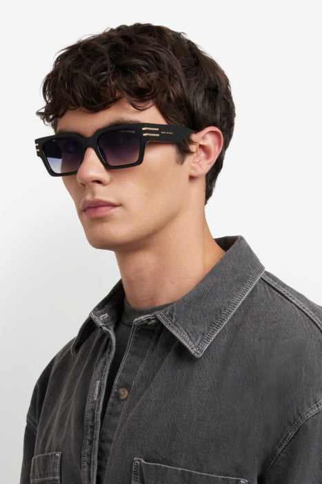 Marc Jacobs MARC 787/S 2M2-08 Noir or - photo avec mannequin, trois-quarts