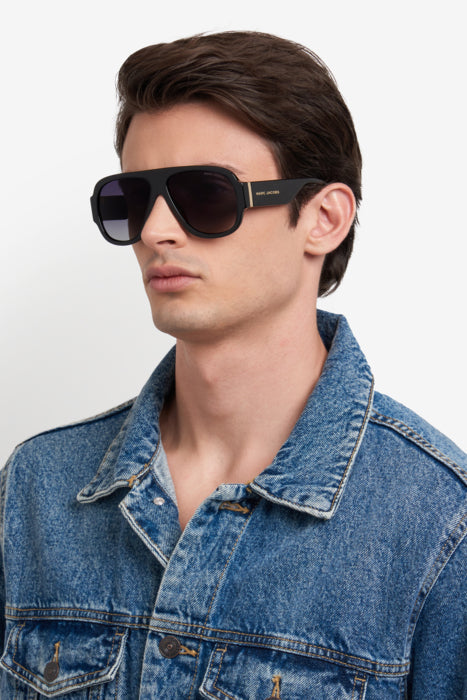 Marc Jacobs MARC 843/S 807-9O Noir - photo avec mannequin, trois-quarts