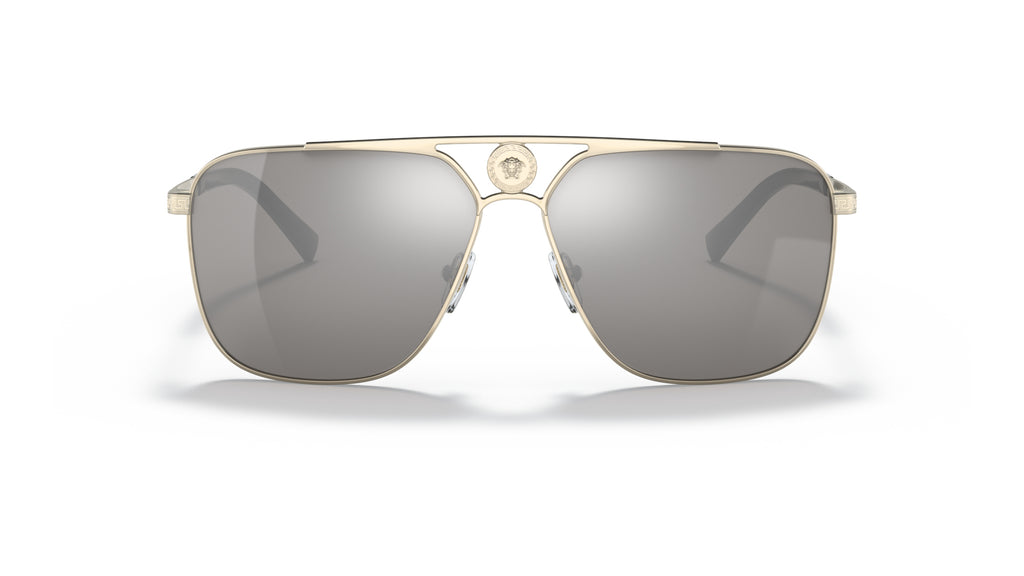 Lunettes de soleil Versace VE2238 12526G – Or Pâle – vue de face.