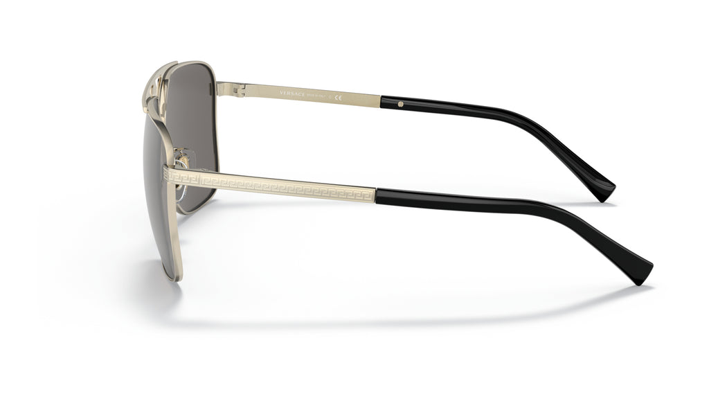 Lunettes de soleil Versace VE2238 12526G – Or Pâle – vue de profil.
