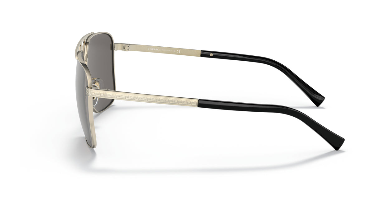 Lunettes de soleil Versace VE2238 12526G – Or Pâle – vue de profil.