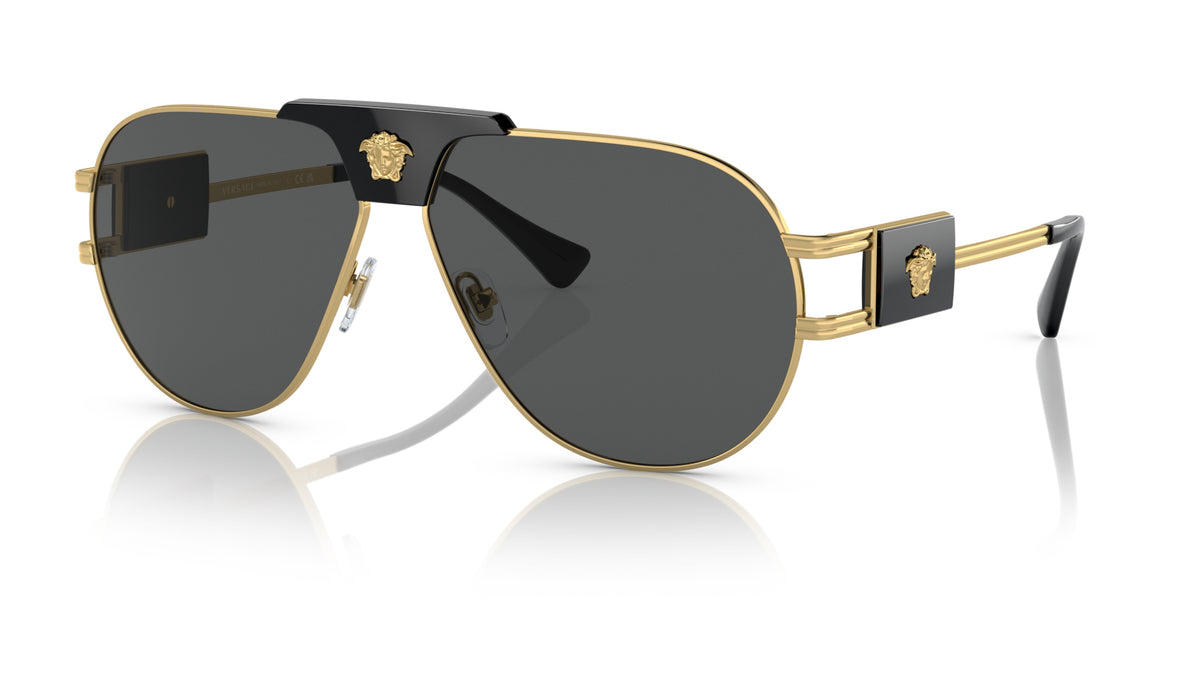 Lunettes de soleil Versace VE2252 100287 – Or – vue de trois quarts.