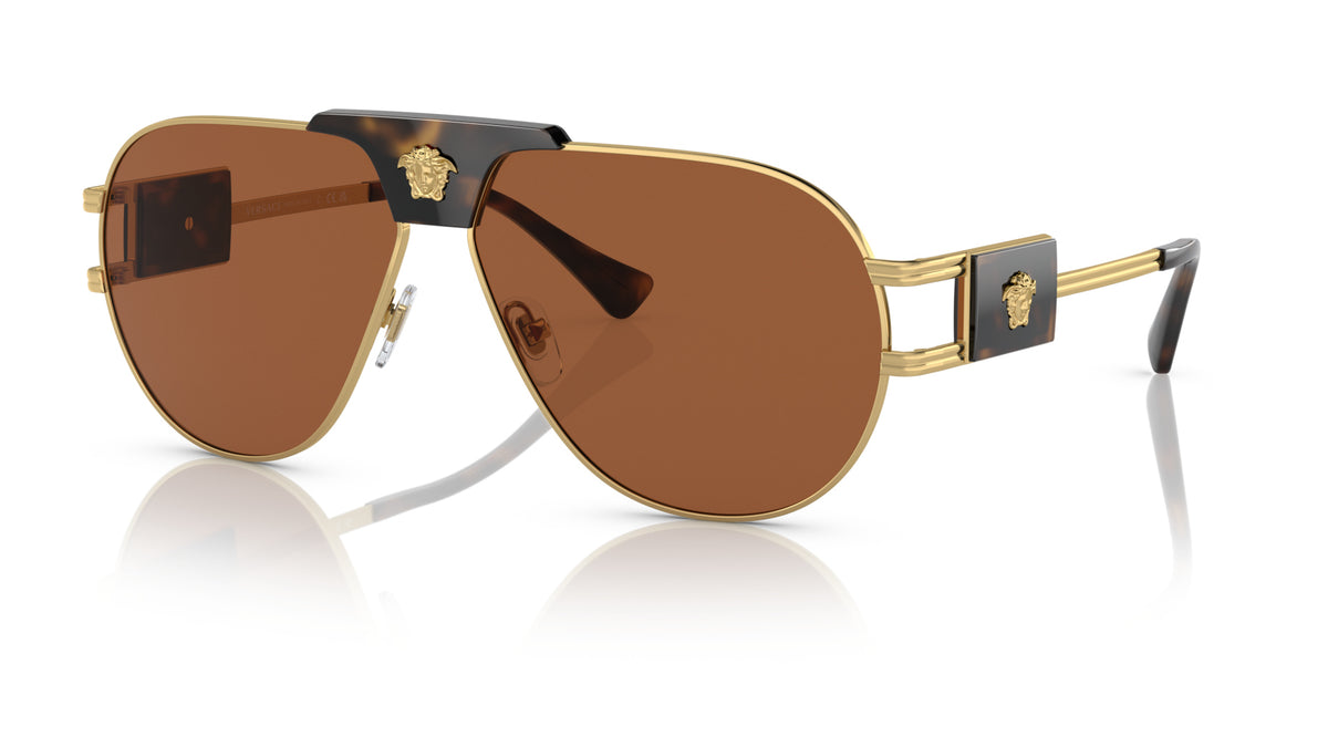 Lunettes de soleil Versace VE2252 147073 – Or – vue de trois quarts.