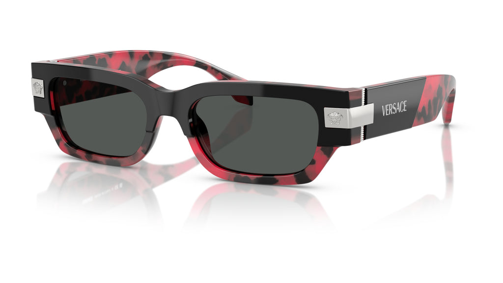 Lunettes de soleil Versace VE4465 545787 – Noir supérieur/rouge Havana – vue de trois quarts.