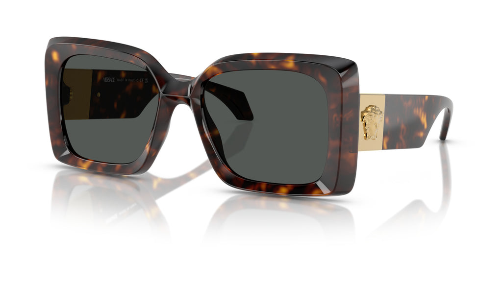 Lunettes de soleil Versace VE4467U 108/87 – Havane – vue de trois quarts.