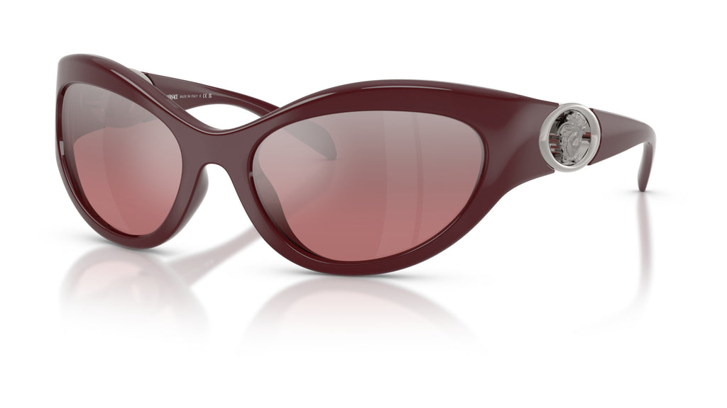 Lunettes de soleil Versace VE4485 54877E – Lie de vin – vue de trois quarts.
