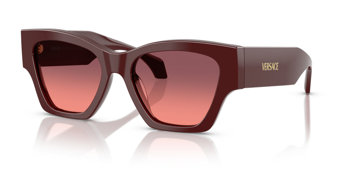 Lunettes de soleil Versace VE4492U 551520 – Lie de vin – vue de trois quarts.