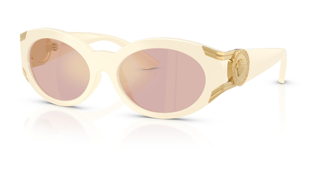 Lunettes de soleil Versace VE4503U 55331T – Blanc-lait – vue de trois quarts.