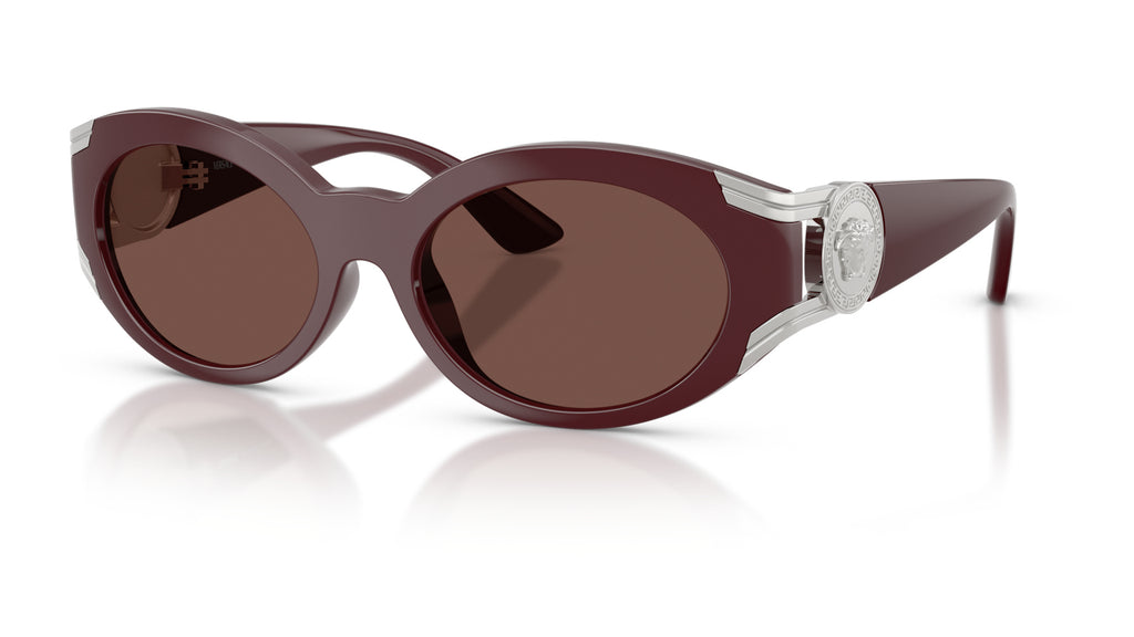 Lunettes de soleil Versace VE4503U 55348D – Rouge foncé – vue de trois quarts.