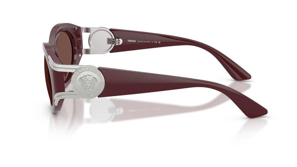 Lunettes de soleil Versace VE4503U 55348D – Rouge foncé – vue de profil.
