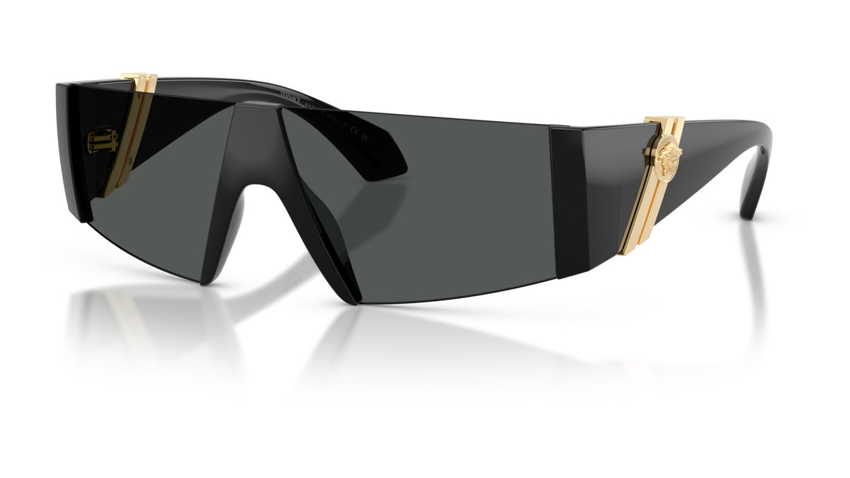 Lunettes de soleil Versace VE4516 GB1/87 – Noir – vue de trois quarts.
