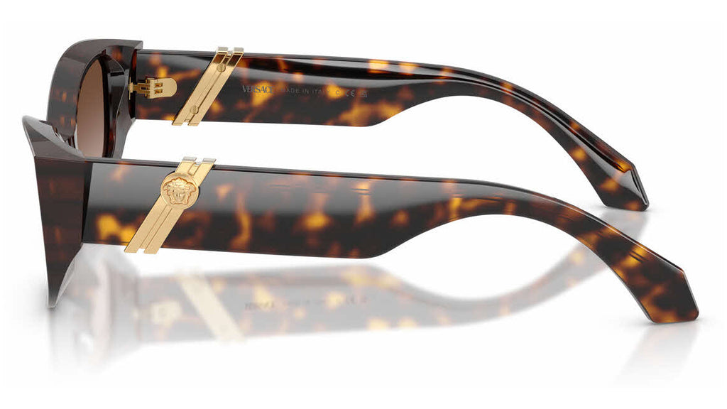 Lunettes de soleil Versace VE4520U 108/13 – Havana foncé – vue de profil.