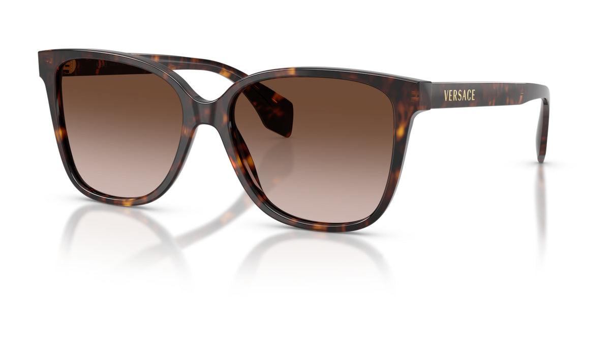 Lunettes de soleil Versace VE4523 108/13 – Havana foncé – vue de trois quarts.
