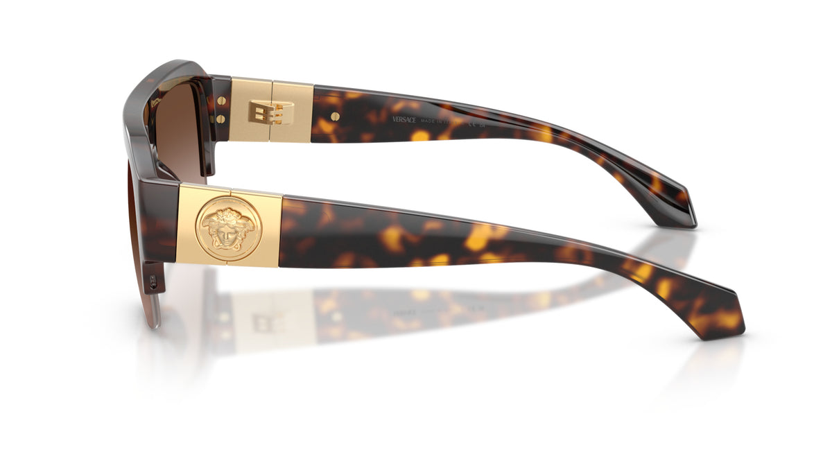 Lunettes de soleil Versace VE4525U 108/13 – Havana foncé – vue de profil.