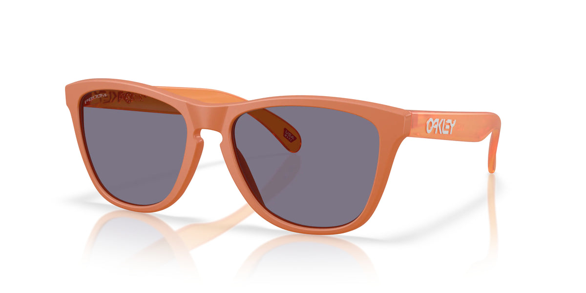Oakley OO9013 9013M1 Mat ginger - vue trois-quarts