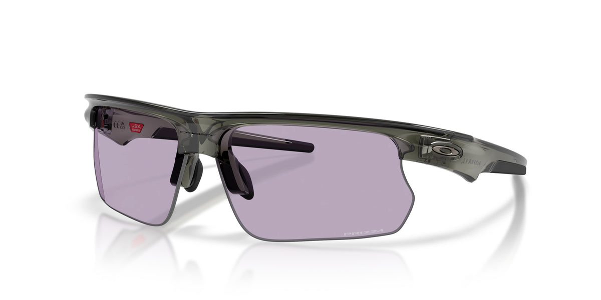 Oakley OO9400 940027 Gris smoke - vue trois-quarts