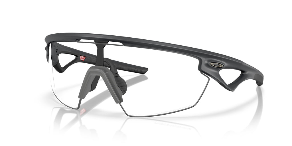 Oakley OO9403 940325 Carbone - vue trois-quarts