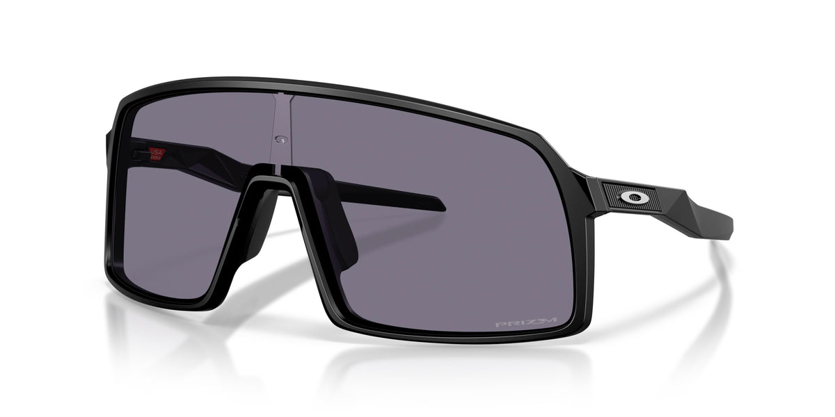 Oakley OO9406 9406D4 Noir mat - vue trois-quarts