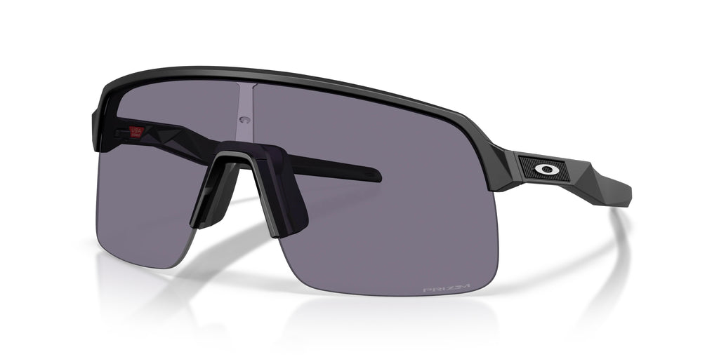 Oakley OO9463 9463B9 Noir mat - vue trois-quarts