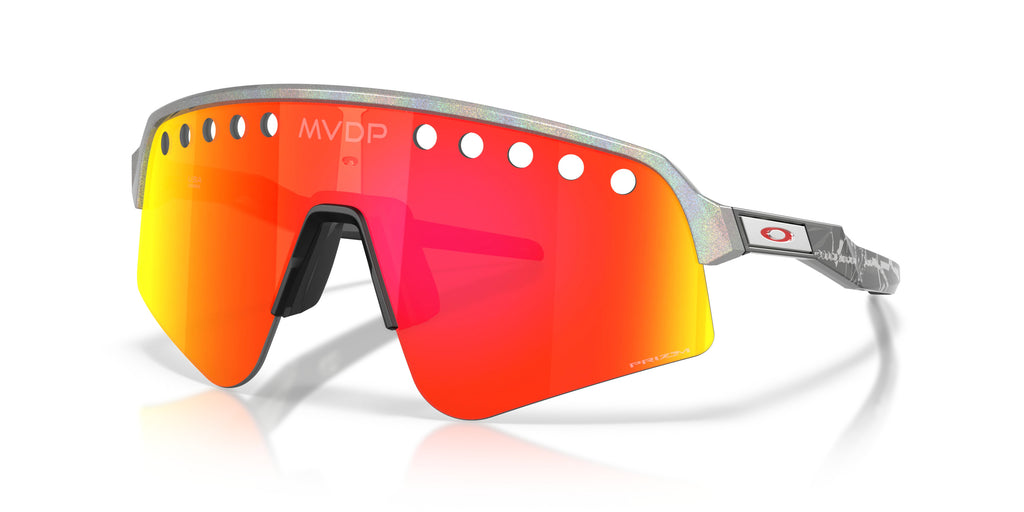 Oakley OO9465 946540 Space dust - vue trois-quarts