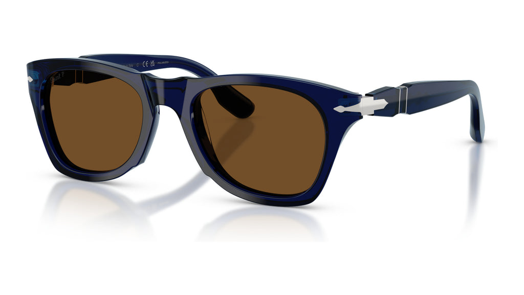 Persol PO8001S 181/57 Cobalt - vue trois-quarts